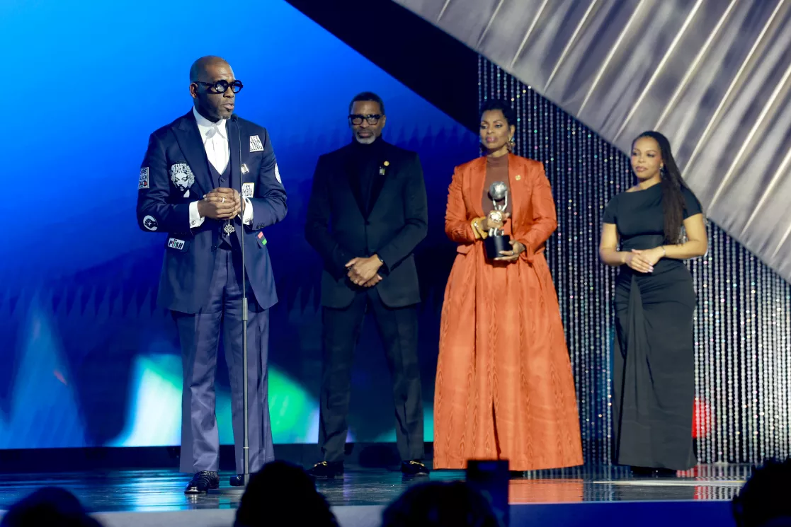 Rev. Dr. Jamal Bryant accepts his social impact Image Award