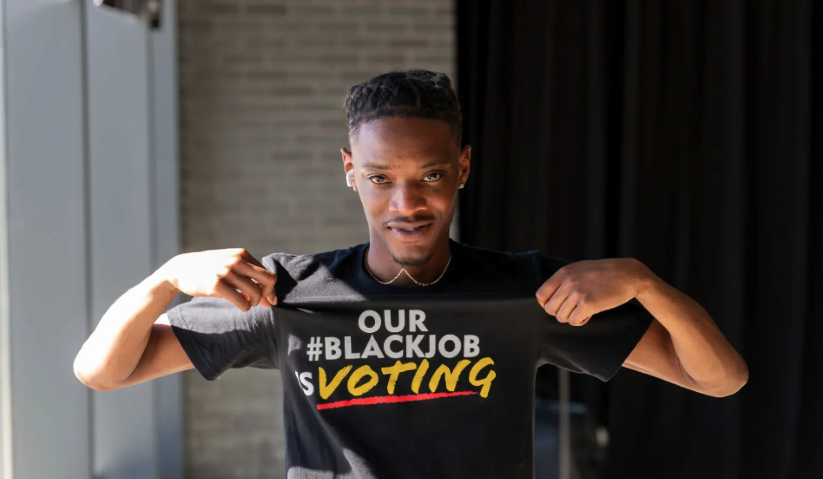 Voting Image - NAACP - Derrick Lewis