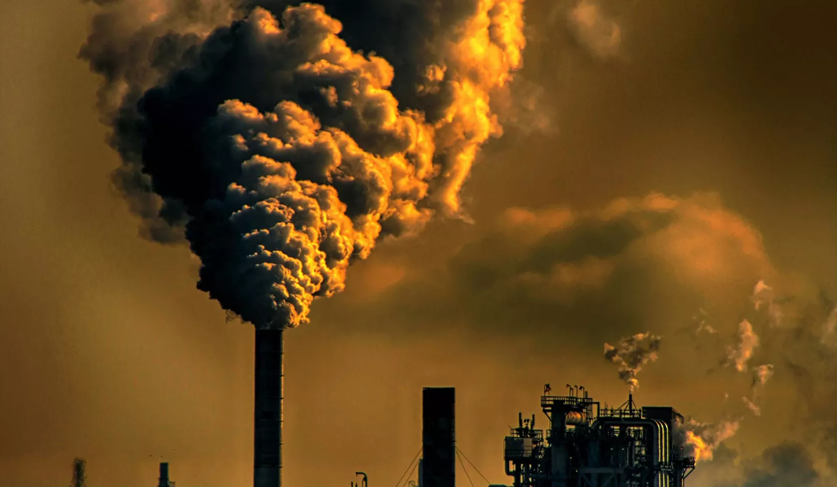 Huge cloud of pollution coming out of a factory
